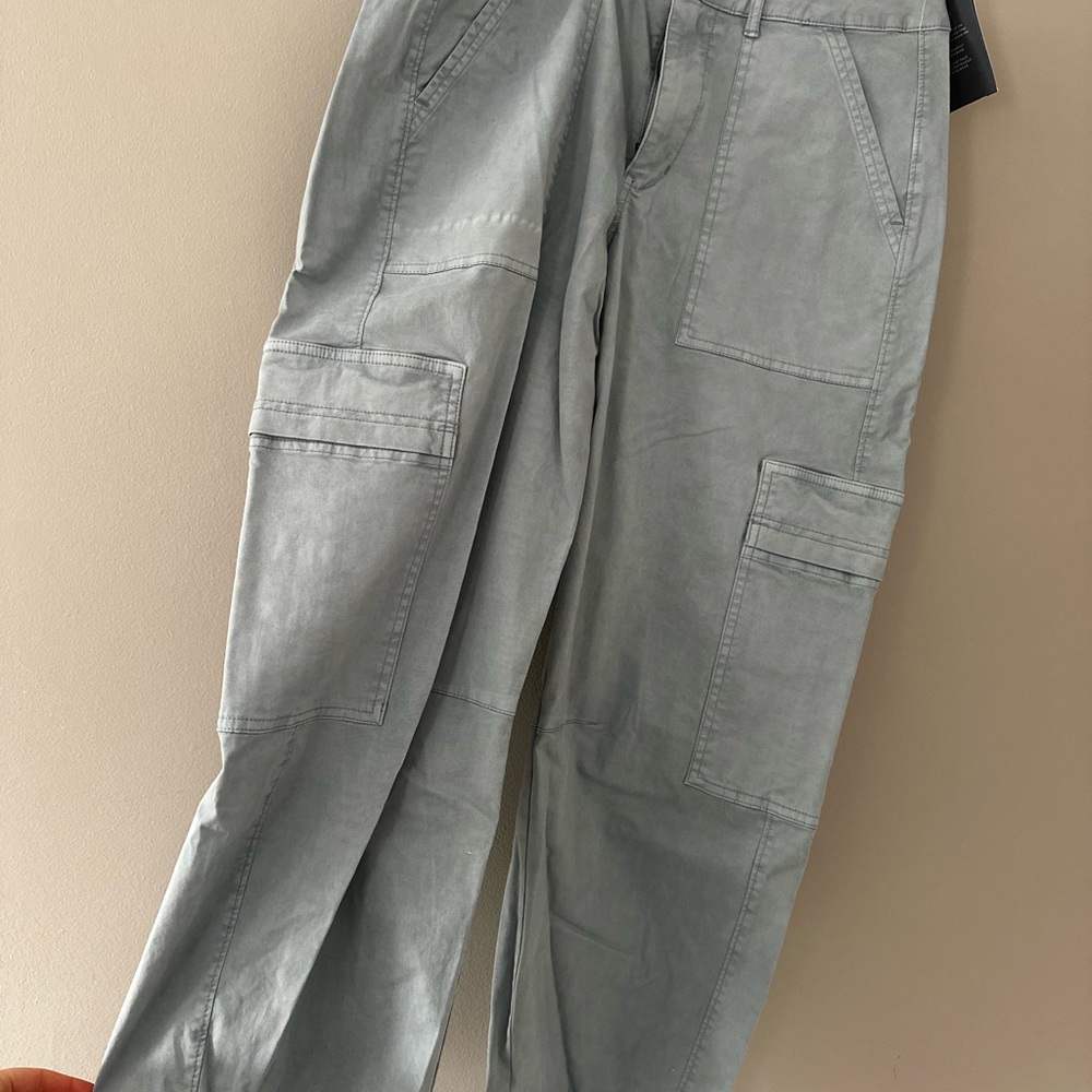 Universal Thread Light Blue Cargo Capris NWT - image 3
